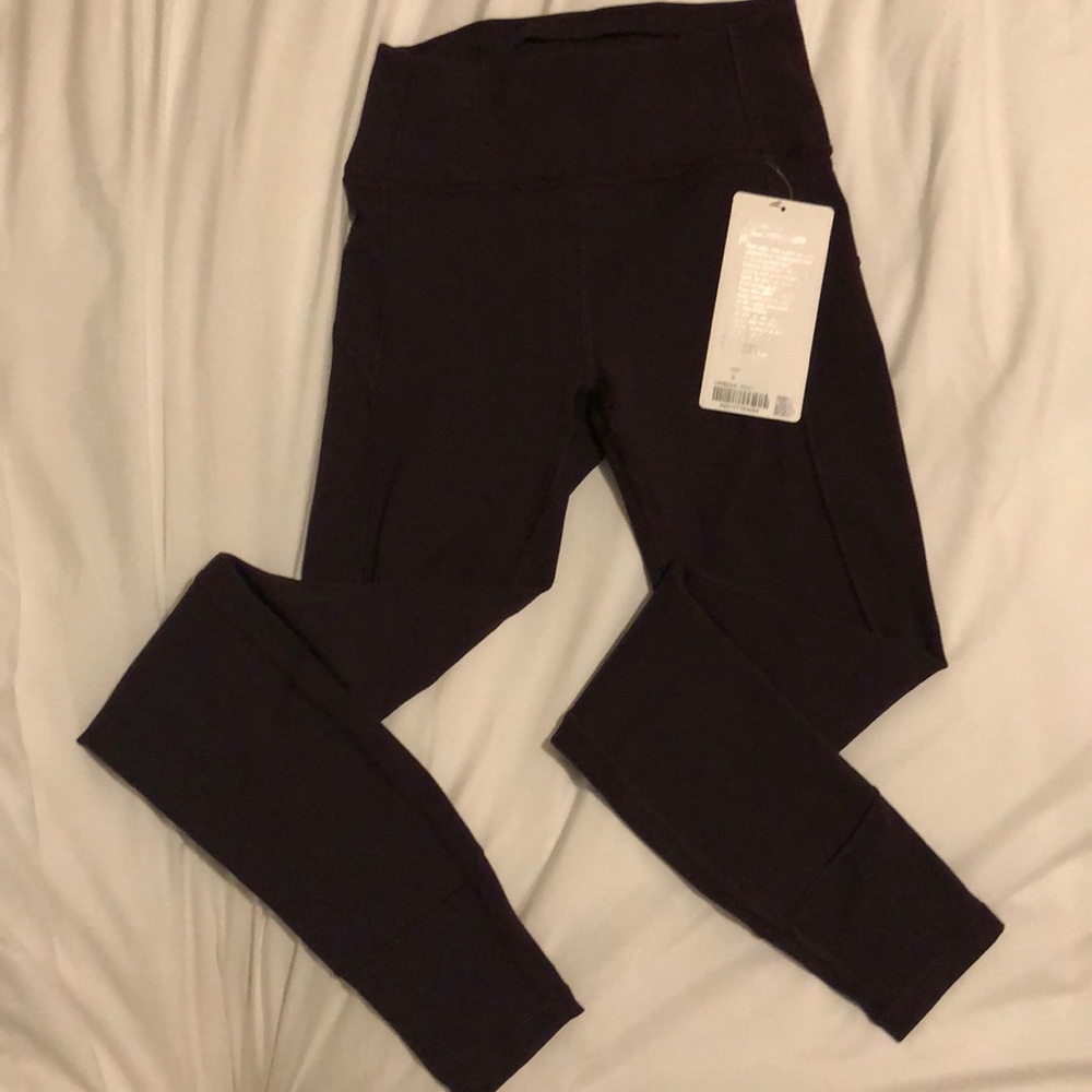 Lululemon In Movement Tight 28" Size 4 Garnet NWT